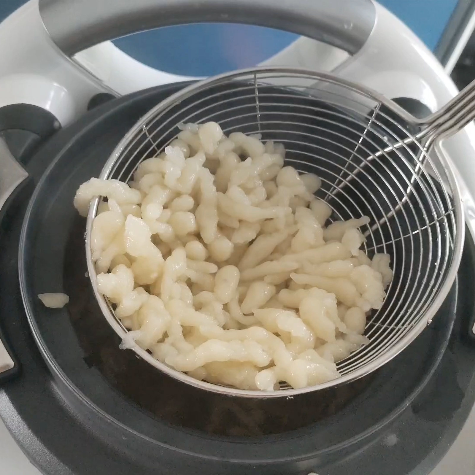 Batter Dispenser with Large Ho - Food Processor Large avis et prix